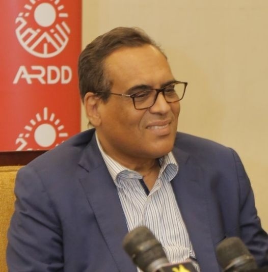 الليبرالية الوجودية وأزمات العالم الراهن<br>بقلم السيد ولد أباه، المفكر الموريتاني وعضو مجلس الأمناء