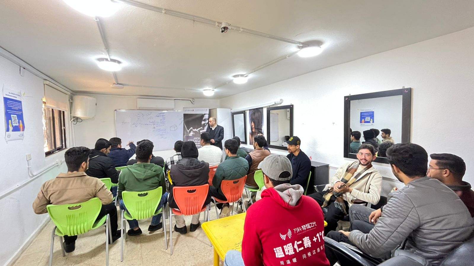 كسر الحواجز: 300 رجل وفتى يشاركون لدعم قيادة النساء في الأردن